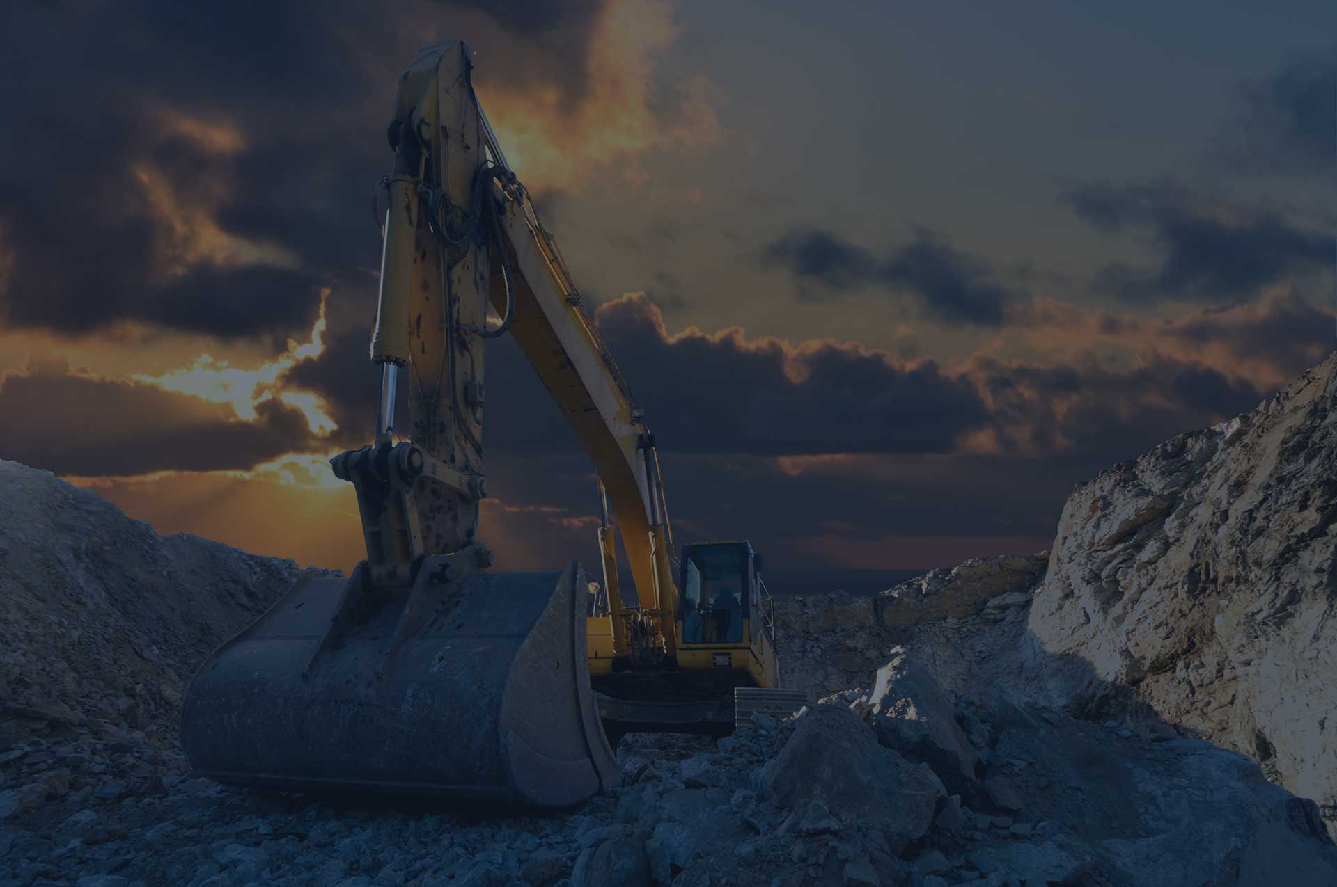 Excavator working in Kipton Quarry